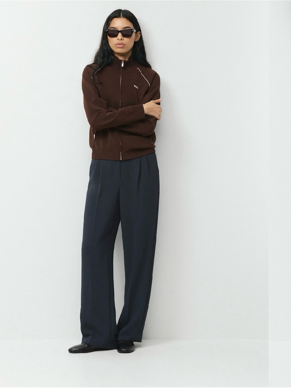 Aritizia Effortless Black Women's Trousers